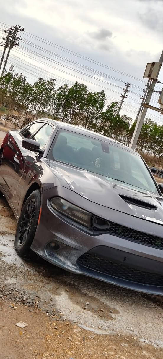 سلام عليكم من رخصه لادمن جارجر موديل 15 اصل رالي السياره فول مواصفات عد الفتحه شفتات تحكم استيرن 6سماعات دمام خلفي  حساسات امامي خلفي شاشه جبيره كامره  نضام سبورت تشغيل عن بعد بصمه ابواب محرك 3600 كير طياره 8نمر مكينه شهرين من شديته حاويه تبريد منضومه كامله كمبروسر رادريات  فابريته كله جديد تخم تاير جديد حداديه امامي طوبه شباب السياره مانقصها برغي رقم بغداد بااسمي ابن عمي السياره بيه فقط قطعه وحده صبغ بنيد فقط سياره جديده مانقصها برغي تجي وتشوف بعينك مكان البصره للبيع او مراوس لاستفسار اكثر *********** آسف عل لاطاله بعد بيه هواي مواصفات صور حادثه بالمنشور
