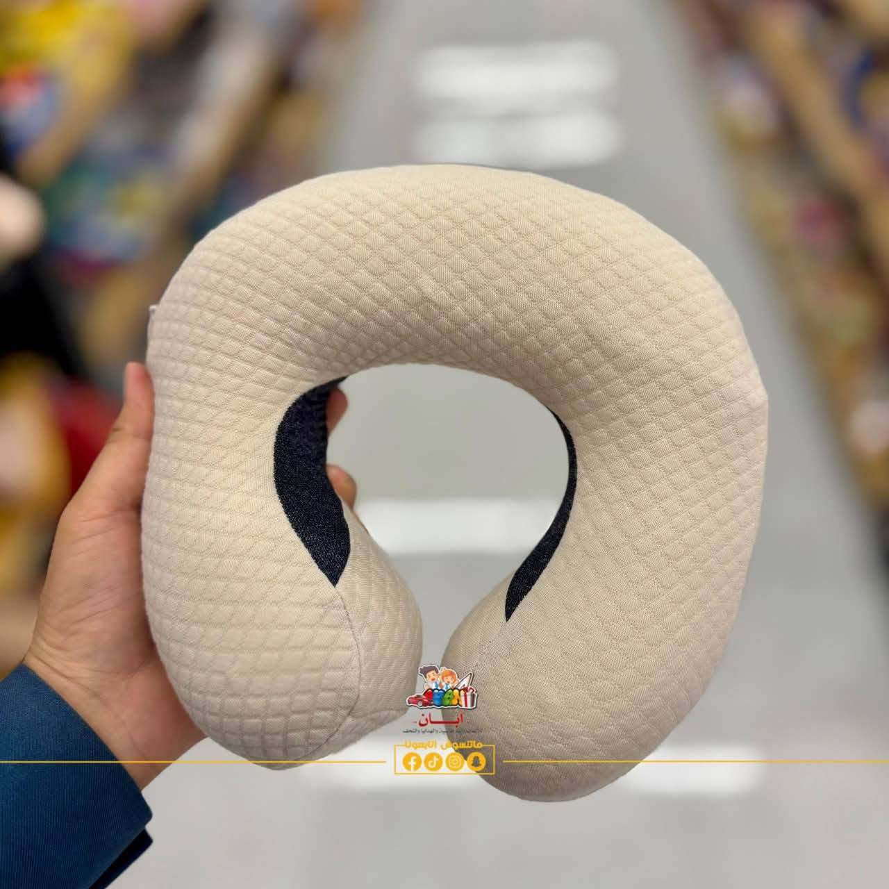 ب٢٠٠٠ بس. ودّع آلام الرقبة في السفر 👋✈️
مخدات سفر  😍 مصممة لراحة مثالية في السيارة 🚗  الباص والطائرة 🧳
راحة تستاهلها في كل مشوار 🤍


**إذا كنت صاحب هذا الإعلان وتريد حذفه لأي سبب، رجاءا أرسل رسالة إلى الدعم الفني**