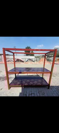 ميز خشبي • مستعمل • بغداد