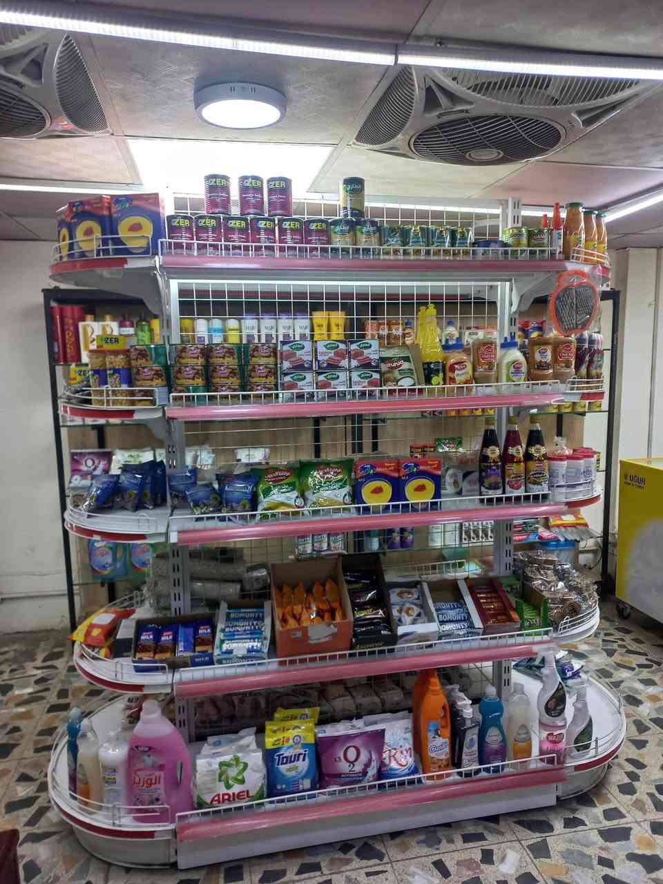 اسواق كامل للبيع مكانه بغداد باب الشرقي       
 
برادات عدد 2 uger
 بطحيه ايكور
سفينه
عارضة عطور
رفوف عرض عدد 2

ايجار 275
للأستفسار ***********
