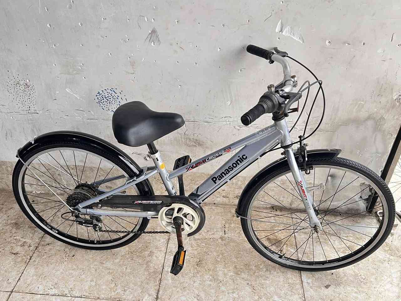 باسكيل ياباني باله حجم 22شرط نظافه بدون اي عيب شلونه بل صوره هيج سعره55قفله شراي خابر وتدلل *********** ملاحظة اروس شعندك باسكيل عاطل لو حته صغير تحياتي للجميع
