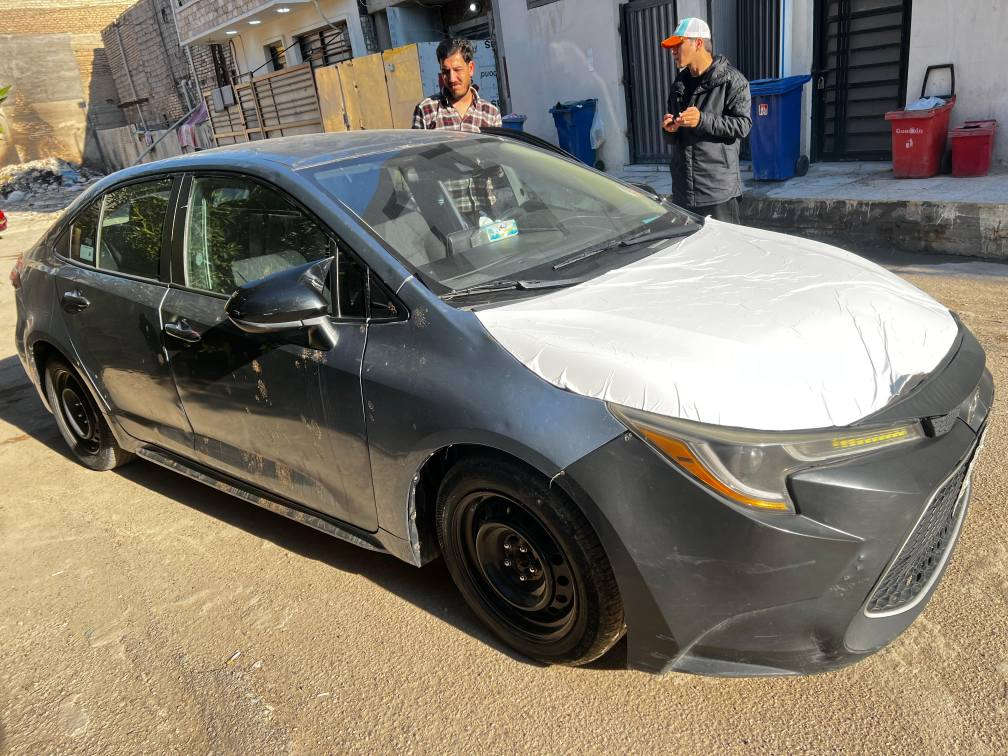 السلام عليكم للبيه كورلا 2022 قادسية معوقين باقيله سنه وتفك بيه حالوب وكل صور موجوده سعره 92 وبيه مجال بحي جهاد
بيها جاملغ جهة السايق وبنيد بامريكا مبدل
وبيها باب عكس السايق مبدل وشوية صبغ بالباب الخلفي الجهة اليمنة السيارة بيها 3قطع مبدل فقط 
السيارة رقم قادسية بعدلها سنة وتنفك من معوقين السيارة جاهزة لااخير  من صدر من تبريد من كلشي حتى منضومة غاز شادلها
سعره 92 وبيه مجال *********** بغداد, العراق
