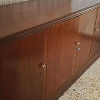 للبيع بوفيةنظيفة خشب تسكام تكمة طول مترين السعر ١٣٠ قريب الشرطة الخامس...