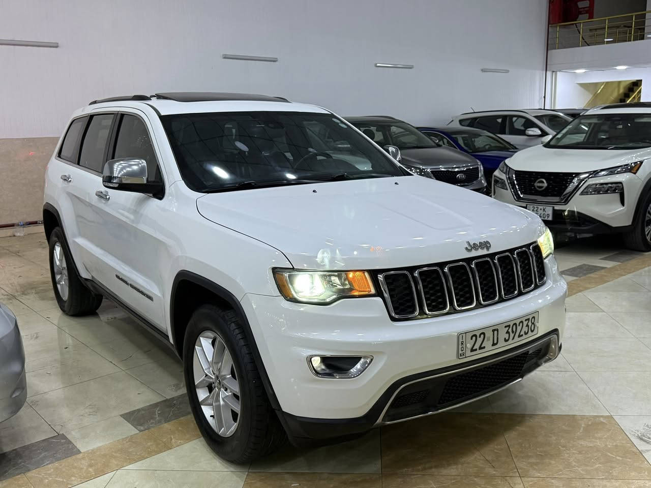 جيب لاريدو موديل 2017سيارة كلين تايتل  مكفول دعامى ل دعامى بشرت بدون صبوغ بدون تحديل مواسةفات Limited  فول فول سيارة جديد ماشى 90  رقم سنويية كل جديد مكان اربيل 
***********
