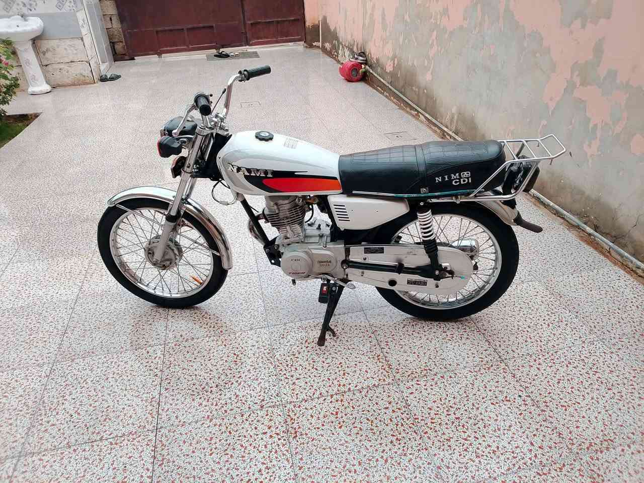 السلام عليكم دراجه نامه للبيع موديل ١٩ كامله من كلشي شلعه معدل منقصها شي السعر ٣٠٠ وبيها مجال قليل بعقوبه الرقم ***********
