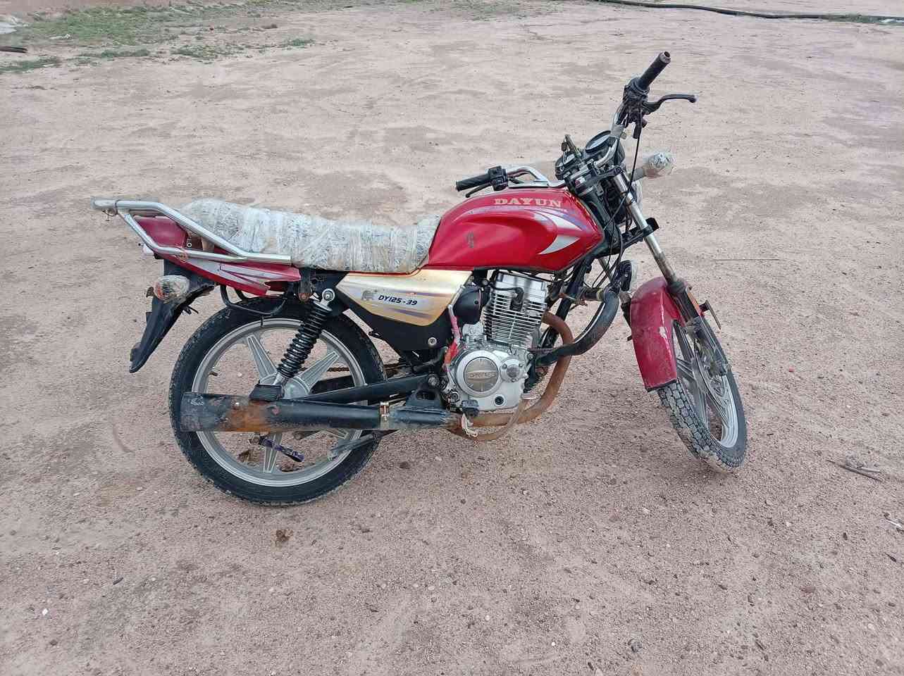 دايون عضم موديل 21 مابيه اي نقص كهربائيات سلف كلها شغاله برغي مابيها نقص كلك بدون اوراق   للاستفسار رقمي حته واتس اب بي ***********  سعر 650 وبيها مجال مو شراي لا تعلق ولا تتصل
