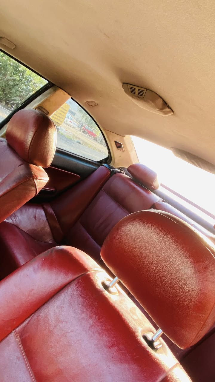 Bmw328
كوشن جلد 
ناو سور 
ته بريد گه رمو سارد له سه ر سوج 
مكينه ٢٨ گيرو مه كينه ي به شه رت 
لايت زينون 
موسو براوه به شه رت 
كاره باياتي هه موي ئيش اكات به شه رت 
سعري ٣٠گه لاو مه عامه له 
گورينه وه ش ئه كه م   
ژم***********
