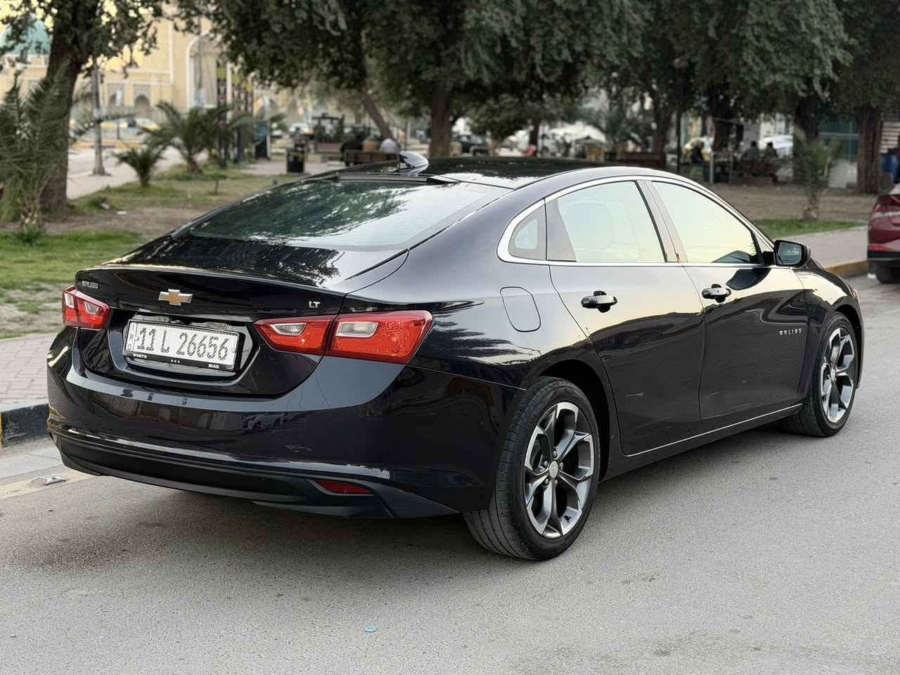 ياالله
السلام عليكم 
ماليبو 2023   مواصفات LT1  لون نيلي فول ماعده الفتحه
رقم بغداد الجديد بأسمي
ماشيه 73 مايل
جاملغ وبنيد سطحي بدون دواخل

المواصفات LT1 
بصمه ابواب + جنطه
تشغيل عن بعد 
رادارات امامية جانبيه/ تحديد مسار 
محرك 1500 توربو
قياده ذاتيه
سايد بريك بصمه
مانع انزلاق
لدات اماميه نهاري 
اوتو بريك /توقف ذاتي عند الاقتراب 🚳
كشنات تدفئه + كهرباء ⚡️ 
تبريد مناخين منفصل SYNC
تبريد قطعتين امامي خلفي 
شاشه كبيره تدعم 📲Android Auto/car play
خرائط Gps📌
كامره خلفيه 📷
كروز مثبت سرعه
مانع انزلاق ⛔️

السعر 116
مكاني بغداد / اعضميه 
الرقم ***********
