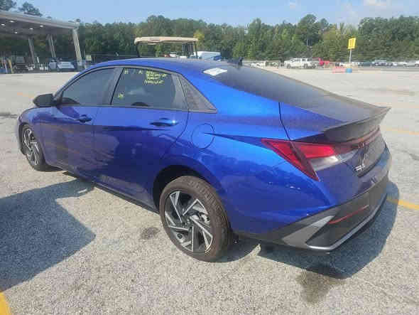 النترا 2025 بنزين
ماشيه 6000 
مواصفاته 
بصمه 
بصمه ابواب وبصمه جنطه 
تشتغيل عن بعد 
رادار امام خلفي 
تحديد مسار 
مثبت سرعه 
مانع تصادم 
3 وضعيات قياده 
ويل كب 
اشاير بلمرايات 
السياره شغاله وتمشي بس يحتاج سمكره بلجامغ بارد يرجع 
السياره حاليا بالاردن 
السعر مطروح بالاردن ب 117
واصل بغداد ع كتاب شهداء ب 127
***********
