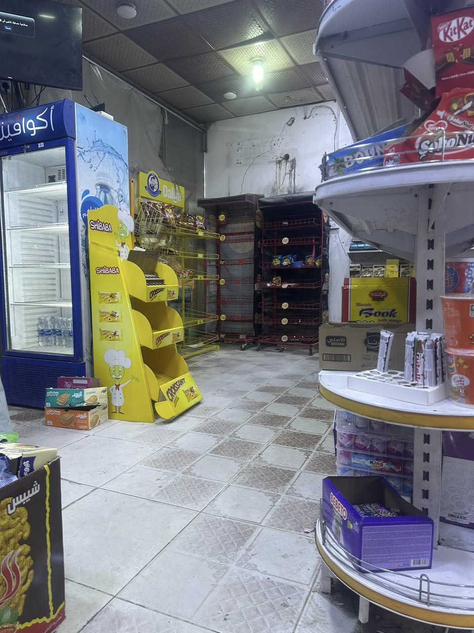 السلام عليكم محل للبيع بشارع السعدي مستعجل على بيعتا بسبب ضروف للاستفسار ***********
