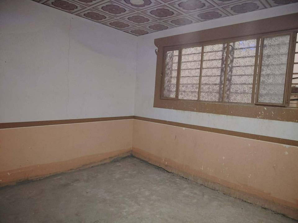 السلام عليكم بيت للبيع طابو زراعي مساحه 90 متر طابقين بدايه شارع شيوخ قرب سكله زمن  بيت طابقين الاستفسار اكثر اتصل ع رقم ***********1
