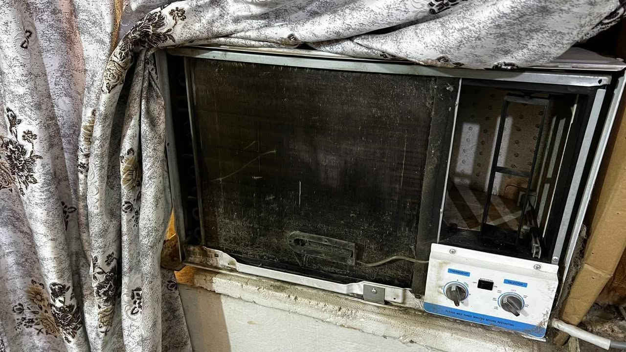 السلام عليكم عندي مكيف صار سنه ماخذته ونوعية جيدة ويشتغل بي لانه اشتريت سبلت فااريدابيعه البصرة, العراق


**إذا كنت صاحب هذا الإعلان وتريد حذفه لأي سبب، رجاءا أرسل رسالة إلى الدعم الفني**