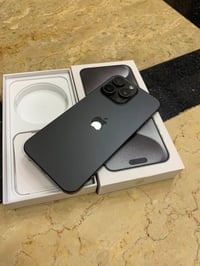 ايفون 15 بروماكس • ٢٥٦ • بطاريه ٨٦