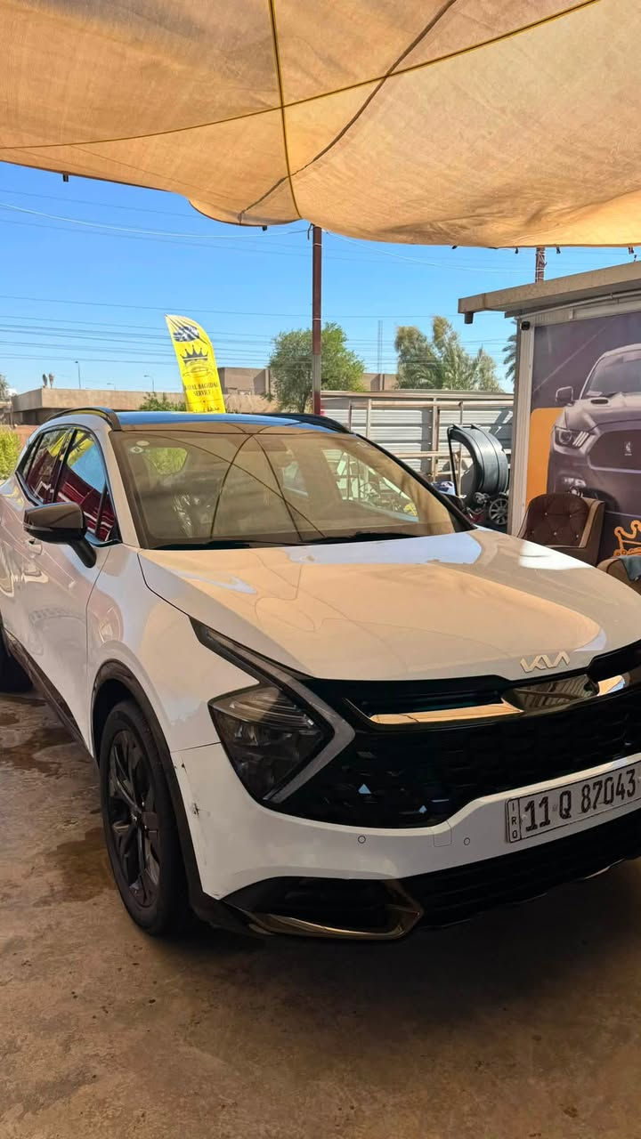 سبورتج موديل 25 GT LINE السيارة خليجية بلاك ادشن كلين بيها بارد شوية موضح ب سونار وبيها شخط ب باب موضح ب الفديو السيارة ماشية 40 الف كيلو مواصفات السياره معروفه تجي بانوراما جنطه كهرباء تبريد قطعتين  شفتات  ٤ انضمه قيادة كشانه وستيرن تدفئة وبعد هواي مواصفات بيها اعلى فئة بلسبورتج السيارة كلشي مناقصها محركها 2000 دوش المرغوب رقم السيارة بغداد باسمي تحويل ثاني يوم مكاني بغداد ابو غريب 
الرقم ***********
