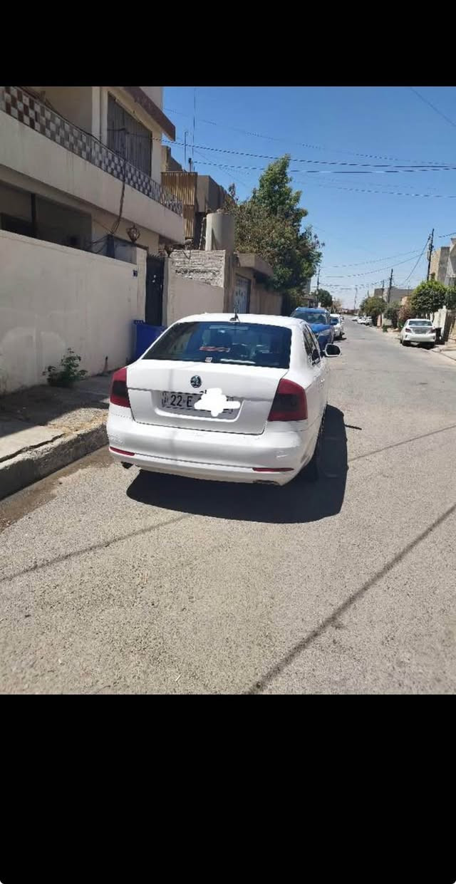 سكؤده ؤكتاڤيا موديل 2009 فول مواسافات 
مەکینە 20 بێ تۆربۆ (مەڕغوب)
گێڕ ئۆتۆماتیکی 6 نمرە و عادی و سپؤرت

تەبرید مەرکەزی
قفڵ مەرکەزی
حاسەی پشتەوە
تراکشن
ئەی بی ئێس
چوار جام کارەبایی
ئاوێنە کارەبایی
شاشە لەمسی بیلاد
بەرز و نزمی کوشن و سوکان.
شاشەی زانیارییەکان، کە ئەم زانیارییانەت پێ ئەڵێت: بڕی بەکارهێنانی سووتەمەنی ڕاستەوخۆ، موعەدەلی بەکارهێنای سوتەمەنی، مەودای ماوەی سووتەمەنی، ماوەی کارکردنی بزوێنەر، خێرایی ئۆتۆمبێل لە ئێستادا، موعەدەلی خێرایی ئۆتۆمبێل سياره كه لؤ جواني حيزام كرايه پيشي جمپه كي خه فيفي هه يه بي ژوري بي ارباگ 4 تايو ويلي سفري بؤ كرايه شوين هه ولير سعري 80 وه ره قه ماجال تيل كه له واتساپ جوابي نامه نادم *********** أربيل, العراق
