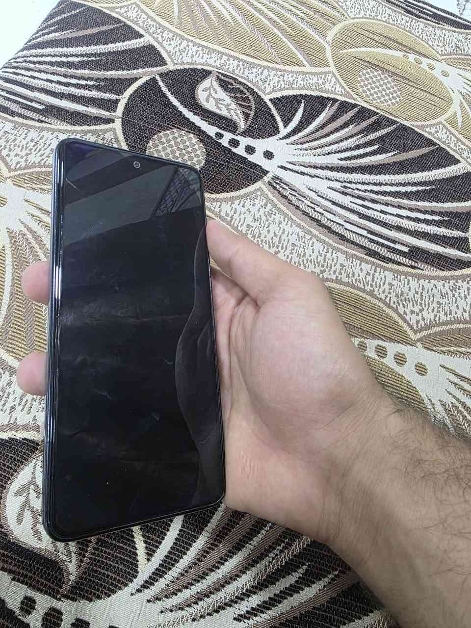 السلام عليكم  جهاز للبيع نضيف ومستعمل قليل 
انفنكس 0x6  كارتونه وياه وشاحنته الاصليه وياه  
السعر 250 وبيه مجال  
تواصل واتساب ***********
