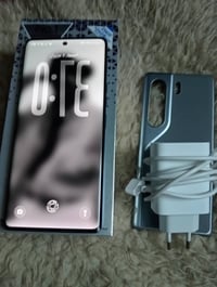 كامون 40 برو 5G • نظيف • بكرتونه