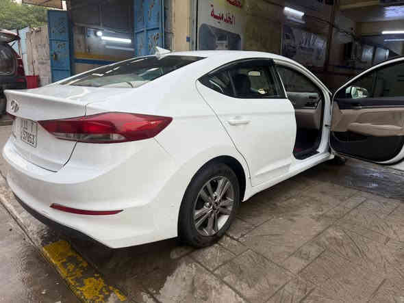 السلام عليكم
للبيع النترا 2018 وارد امريكي 

مكينة 2000 دوش 
لون أبيض 
رقم بغداد دولي تحويل مباشر 
زنون ابيض عالي  و اصفر ناصي
شاشة اندرويد
تحكم استيرن 
ويل كب
دوشمة جديدة 
كير مكينة خير من الله 

الضرر 
موضح بالصور 
فيها بالعراق 
قبق جنطة صبغ 
وكم مكان تقشير بسيط

السيارة جاهزة و ماناقصها شيء 
السعر 118 ورقة

مكان السيارة بغداد الطوبجي
للتواصل 
***********
