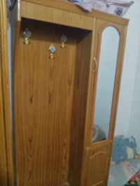 غرفة للبيع كنتور خمس بيبان نضيفه عوزها بس شوي ترتيبات سعرها 800  رقم :...