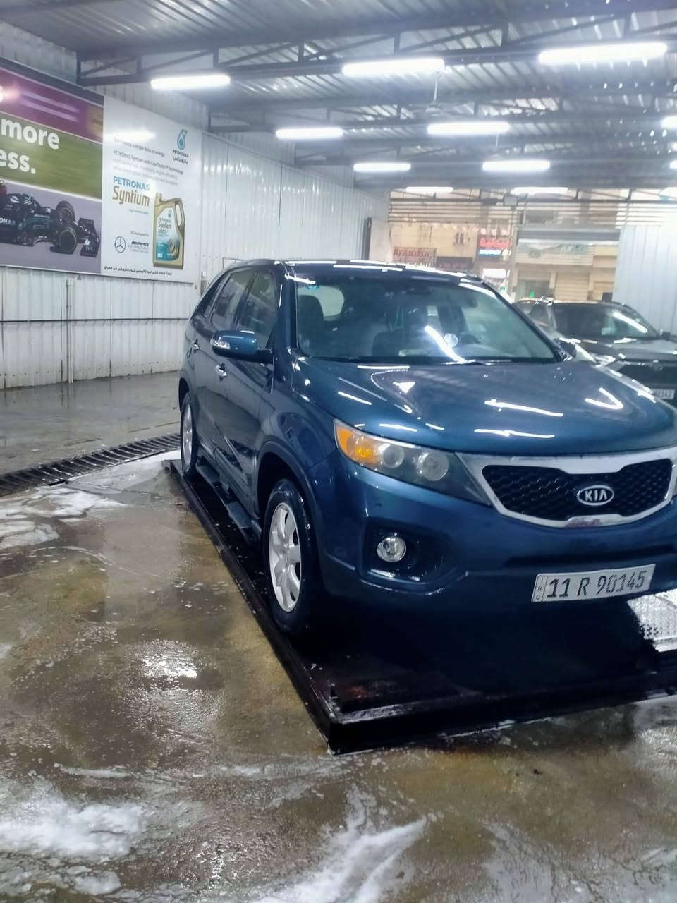 السلام عليكم سورنتو 2011 وارد امريكي محرك 2400 دوش 5راكب للبيع رقم بغداد باسمي هزه جديده سونار موجود بالمنشور سنويه لل2028السعر120وبيها مجال مكاني بغداد الدوره ابودشير للاستفسار الاتصال على الرقم ***********
او***********
