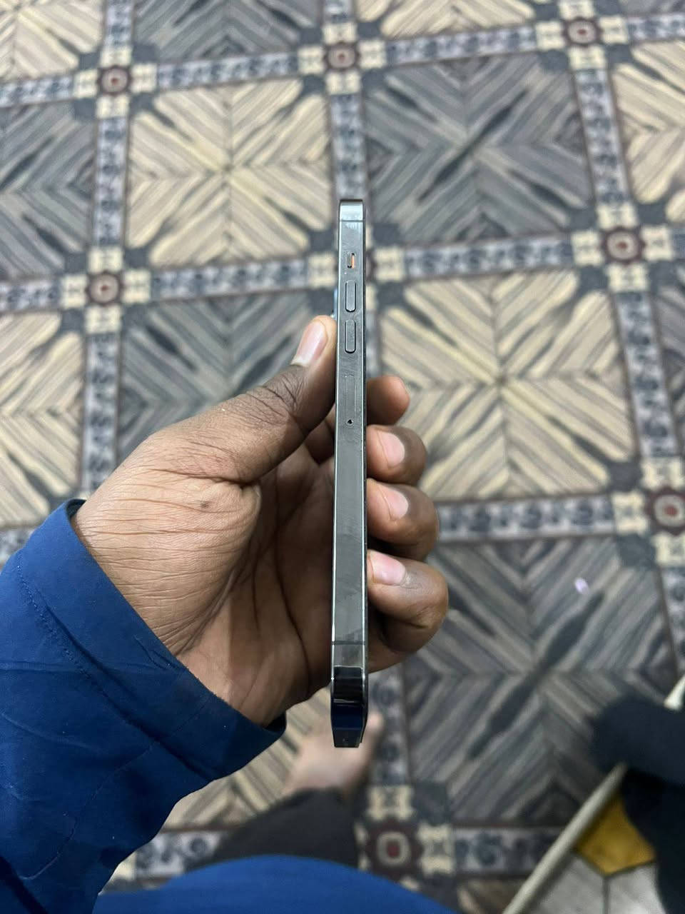 ايفون 13 برو ماكس 
ذاكرة 256 بطاريه 92 كامل ملحقات مامفتوح
للتواصل ‏‪0783 827 2675‬‏
