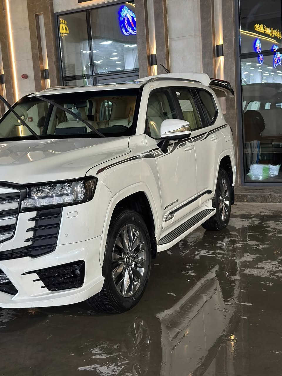 السلام عليكم لاندكروز موديل 2024 بريم مكاني بغداد للبيع التواصل على هذه الرقم ***********
