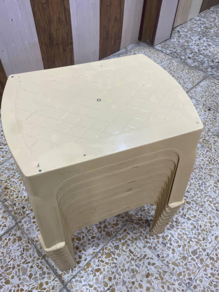 كراسي عدد 80 مع ماصات للبيع نضيفات رقم الهاتف ***********
