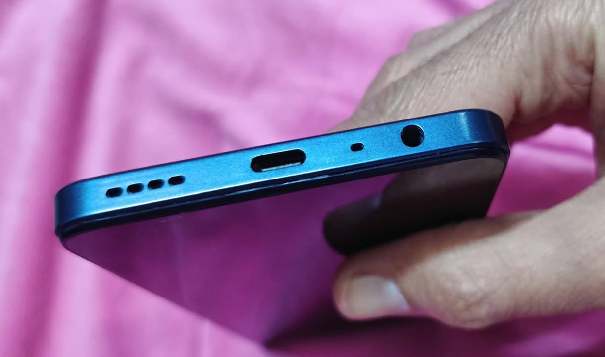 ريلمي سي ٥٥ 
ذاكرة ٢٥٦ 
بطارية  ٥٠٠٠🔋 
ما مفتوح ولا داخل صيانة 
السعر ١١٥ 
واتساب فقط  ***********
