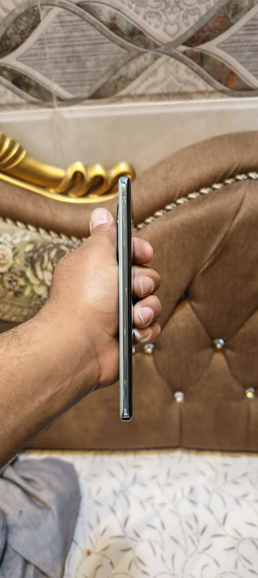 سلام عليكم هونر 200برو نضافه 99\100ذاكره 512 بوبجي 90 فريم جهاز مرتب وستخدام قليل كلش سعرو 500وبي مجال للطيبين عنواني موصل جانب الايمن *********** اخوان الجهاز بس ويا شاحنه الكارتون ضايع
