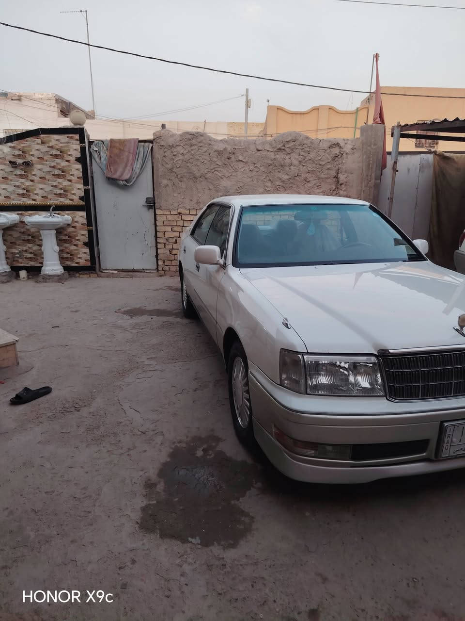 السلام عليكم راس الثور فلات مكفوله ضربه و كص ونقل جثه والاصوليات رقم انبار سنويه ل 2028 ب اسمي تحويل مباشر 
محرك فشتين جديد 3000
جنجر 12 قرص كرستال سياره جاهزه تخم تاير جديد حداديه مكان الحله  سعر 105 وبيها مجال 
***********
