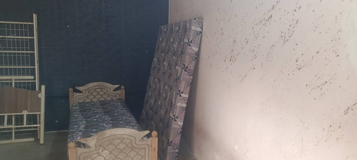 اغراض البيع السعر 225الشراي اتصل ***********
