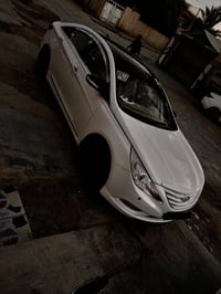 سوناتا 2011 خليجي فول  لون ابيض صدفي بدون تقشير  مكفولة من الحادث بيها...