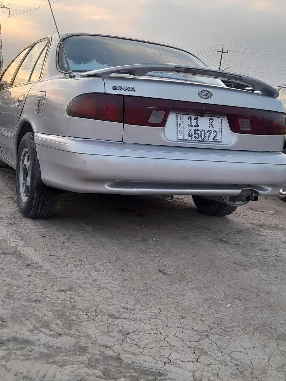 للبيع سياره سوناته سياره حلوه كلش سنويه جديده هزه جديده مكان سياره ديالى الشراي يتصل السعر 46 رقم تلفون ***********
