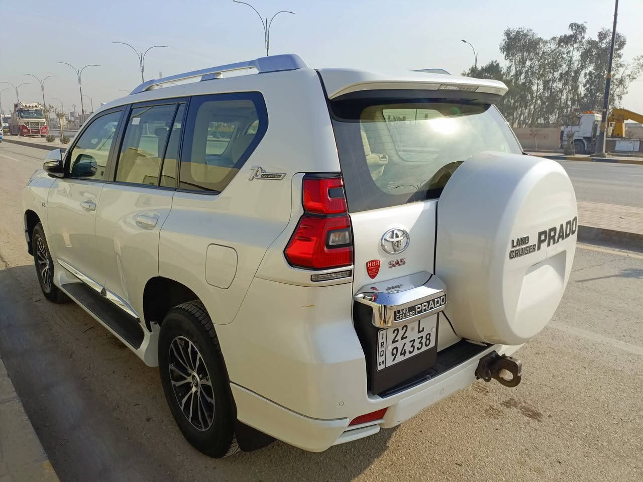 برادو 2022موصفات فول زراك لايت ثلاجه بجم اسود دبل تانكي فتحة سقف تشغيل بعد نضام منحدرات شاحن واير ليس اشارة ترحيب سياره ماشيه 81000مكانها بالموصل سياره بأسمي كل شي شرط ***********
