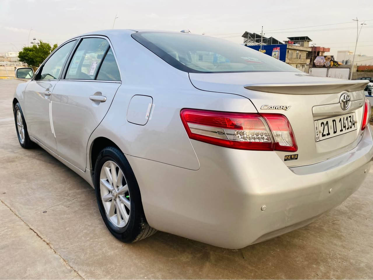 كامري 2010 رقم سليمانية
رقم وسنوية وهزة جديدة
محرك 4 سلندر حجم 2,5
كير ومحرك بدون صوت وصرف وبخار وتنقيص 
ماشيه 186 الف فقط
دشبول دواخل غرفة وكشنات نظيف
مواصفات Le
كشن سايق كهربائي
تحكم استيرن / تحديد سرعة / حساس دعامية 
طخم صدر امامي خلفي شرط
ويل كروم - تايرات اصلي كوري - تخم صدر - شرط
منظومة لايتات زينون اصفر
مكاني كركوك إسكان قرب مستشفى أزادي
شرط التحويل والغرامات
بيها صبغ قطعتين نص بدون دواخل بجم كبس 
سعر 107 $ بيها مجال للطيبين
آسيا واتساب ***********
كورك
***********
شراي اتصل وتدلل كركوك, العراق
