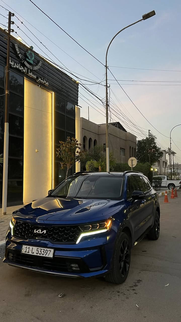 للبيع Kia Sorento موديل 2022 فئة SX فول مواصفات أمريكي 🇺🇸
محرك 2500 تيربو قوي واقتصادي 🔥
السيارة نظيفة جداً ومرتبة، استخدام شخصي وما تحتاج أي مصروف.

✅ بانوراما
✅ جلد + تسخين
✅رادار جانبي + نقاط عمياء  
✅ كامرة خلفية +رادار وحساسات
✅ شاشة كبيرة + كاربلاي
✅ تشغيل بصمة وستارت
✅ دفع ممتاز وثبات عالي
✅ مواصفات كاملة فول اوبشن

السيارة جاهزة بدون اي نقص تحويل مباشر رقم بغداد ممشاها 80 الف
حادثها قطعتين صبغ : باب وجاملغ (( بجم كبس )) 
بيها مكانات بارد بسيطة
للمهتمين التواصل خاص أو اتصال �
***********
السعر : ( 198 وبيها مجال للشراي )
