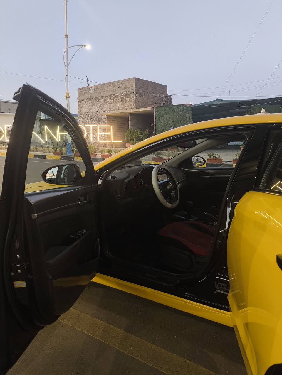 السلام عليكم
النترا موديل 2020 مكفوله كفاله عامة من كلشي لا شاصي ولا لغد
الضرر جاملغ اليمين ونفسه راجع السياره كود وأحد
 فول مواصفات 1/1  
كير Atm
فتحة سقف+رادارت + نقطه عمياء+تحديد مسار 
كشنات هيتر 
السياره لوك كلش نظيفه بمعنى الكلمه واحلى من الصور 
ماشيه 87
السياره بسم صاحب الرقم هوا  الشرعي اني (مكلف بنشر)
مكان السياره موصل/حي الشفاء
السعر 155 ورقه.
غير متواجد ع فيس ..اذا شراي اتصل ***********
