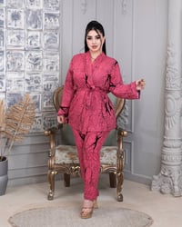 بجامة نسائية • كشمير • فري سايز ٩٠ كيلو