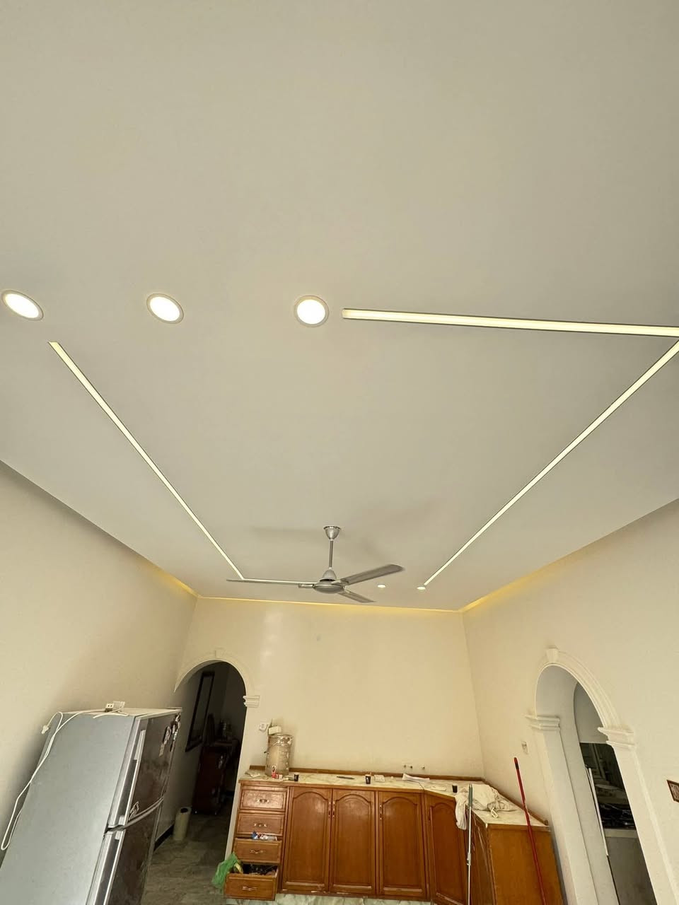 سلام عليكم عمل ديكورات  سقوف ثانويه تغليف جدران بديل الرخام بديل الخشب بديل لشيبورد  بلقصد ولنقد اي استفسار يرجو مراسلت الصفحه او الاتصال عل رقم او واتساب ***********
