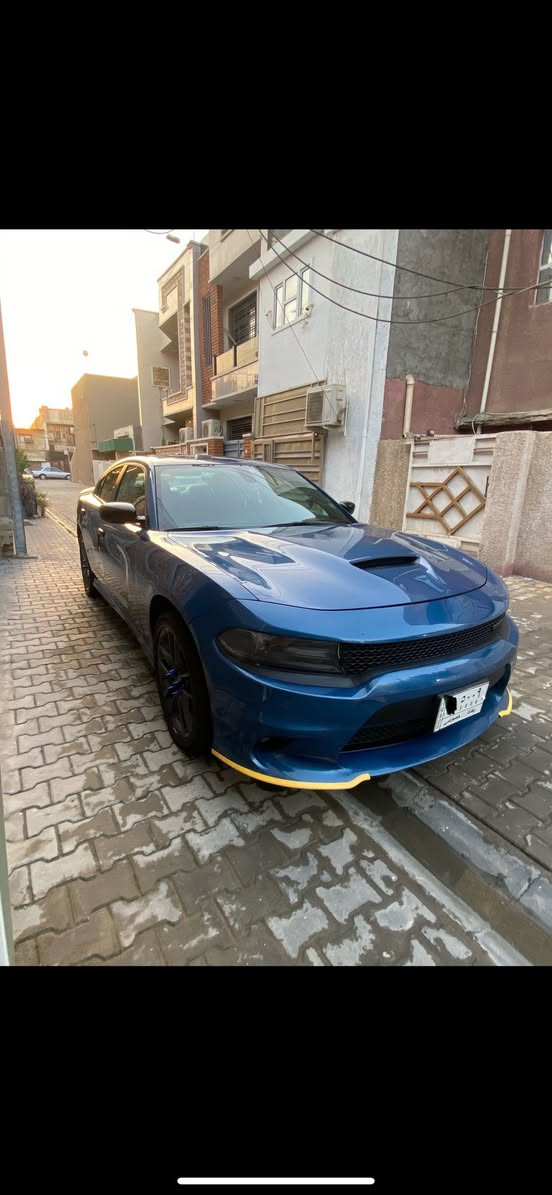 سلام عليكم جارجر لون بحري موديل 2022 رقم بغداد مميز فئة السيارة GT بلاك ماشية 11000 الف ميل موصفات شاشة كبيرة كشنات حضن كامرة خلفية وحساسات خلفية 
‏حادث سيارة كما موضح بالصور بدون إرباك 
ملاحظة السيارة فورويل
‏ السعر 260 ورقة
للاستفسار الاتصال على الرقم ***********
