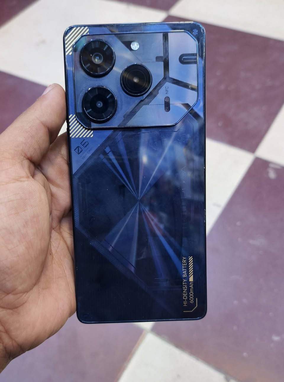 السلام عليكم تكنو بوفا 6 برو 5g جهاز كامل مواصفات العاب مثل ببجي فول90  فريم وقابل للزيادة بالتحديثات الجاية  واستخدام شخصي وتصفح (شحن سريع75 واط) ( مستعمل استعمال خفيف اقل السنة) مبدل شاشة وكالة واصلية (ملحقات كارتون وكفر) 
المواصفات 
ـــــــــــــــــــــــــــــــــــــــ
6.78 بوصة - 120 هرتز - AMOLED
الذاكرة
256 جيجابايت
الرام
12 + 24 جيجابايت
الكاميرا
108 2 0.3 ميجا بكسل
المعالج
Mediatek Dimensity 6080
البطارية والشحن السريع 6000 مللى أمبير 

السعر 275 الف وبي مجال قليل 
ادخل خاص او راسلني على رقمي واتساب فقط ***********
