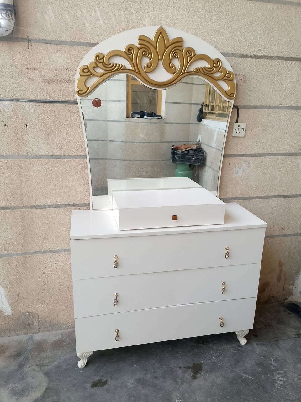 ئه م ژووري نوستني توركي ئه صله بو فروشتن زور خاوينه 5 بارجيه به دوشه كو 6 ناوي سيستمه كه ده ست كرده كه ياندو بستنيشمان هه يه شوين كه لار تكايه مشتري نيت مه يه جات


**إذا كنت صاحب هذا الإعلان وتريد حذفه لأي سبب، رجاءا أرسل رسالة إلى الدعم الفني**