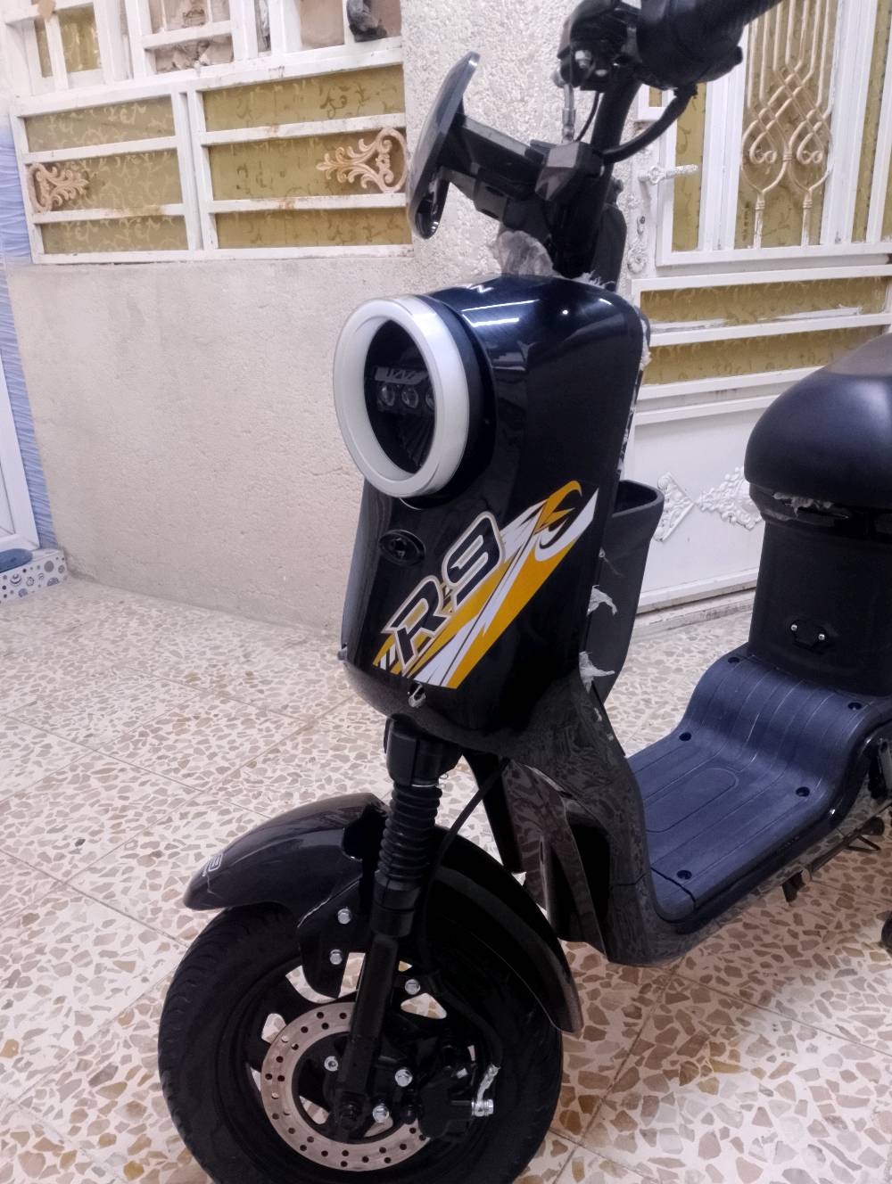 السلام عليكم
دراجة شحن R9 شركة الريان للبيع صارله 25 يوم مطلعه من الوكيل دراجه نضيفه + خمس بطاريات + بعدة بحالة الضمان +
شاحنه سريعة 60v32h
السعر 575 وبيه مجال ( مكاني ميسان ابو رمانة ) 
هاذ رقمي فقط واتساب ***********
