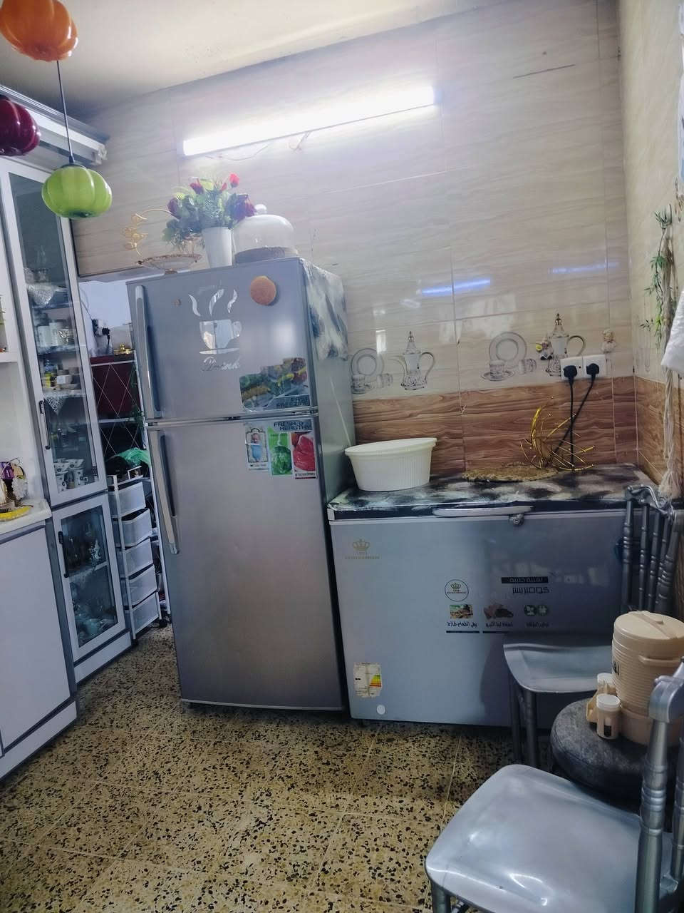 بيت للبيع
١٠٠ متر سند 25
 طابق ونص   
طابق الأول غرفه  وهول واستقبال وصحيات 
وطابق ثاني غرفه وهول وصحيات 
كامل خدمات وشارع مبلط 
المنطقه حي الانتصار شارع ٦٠


**إذا كنت صاحب هذا الإعلان وتريد حذفه لأي سبب، رجاءا أرسل رسالة إلى الدعم الفني**
