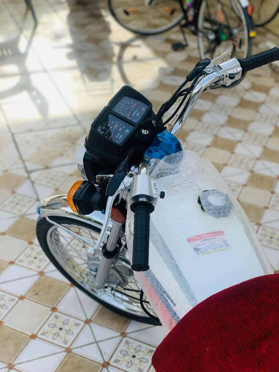 السلام عليكم دراجه للبيع شراي خاص ومن عيوني
موديل 23 اوراق اصوليه جاهزه للترقيم الوجبه ال اخيره كفاله عامه دراجه مانقصه شي كلشي شغال بيه (فقط سوبايه سوده شادله)


**إذا كنت صاحب هذا الإعلان وتريد حذفه لأي سبب، رجاءا أرسل رسالة إلى الدعم الفني**