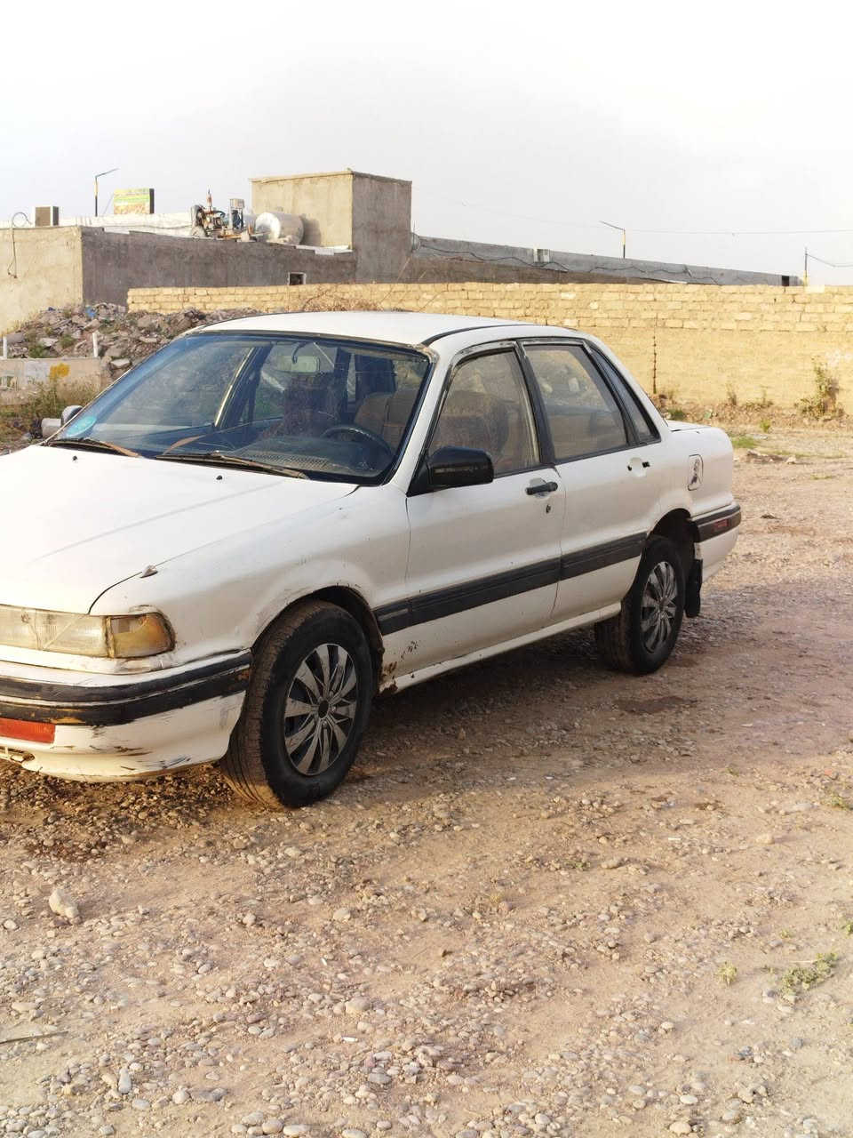 السلام عليكم
متسوبيشي جلنت موديل ٩٢ ، كير عادي ، شرط الوكالة 
ب ١١ وبيها مجال ، ترهم مقدمة وبالشهر 
***********
