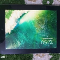 ايباد اير ٢ • ١٦ جيجا • قفل موجود