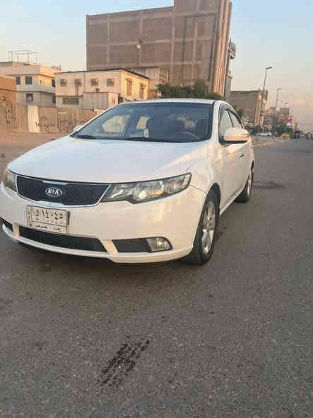 السلام عليكم
سيراتو موديل 2011 خليجي
بيهه باب وجاملغ خلفي صبغ 
والسونار موجود بالصور
مكينه 1600 وبيهه منظومه غاز
رقم بغداد تحويل مباشر
4 دسك 
شاشه وكامره
سيرفس جديد  
تخم تاير جديد
سياره بدون نقص
سعرهه 95 ورقه وبيهه مجال جدا قليل
رقم الهاتف ***********
