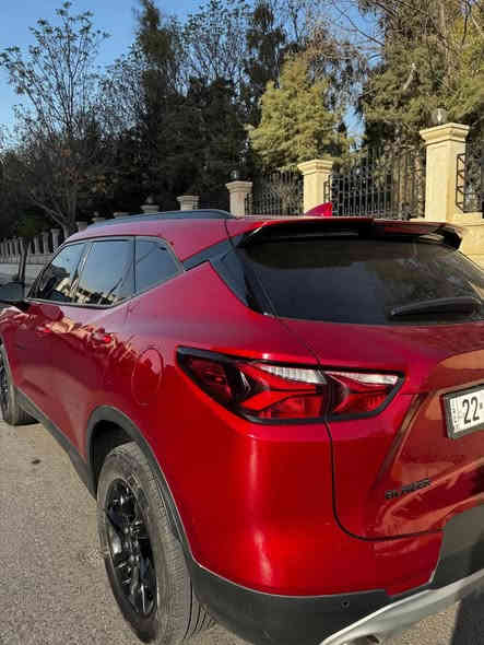 بلايزر  Lt3 بلاك توب موديل 21  محرك 6 سلندر 3.6  
الضرر: الحادث مثل ما موضح بالصور  ( جاملغ السايق مبدل  " وربع جاملغ الامامي السكن بارد " وشبر من البنيد بارد ) مكفولة من الشواصي واللغد وتقرير مالتهه موجود 
ماشية 80 الف مايل سيارة جاهزة مابيهه نقص  رقم اربيل بأسمي تحويل ثاني يوم السيارة بيهه تخويل بالتضليل 80‎%‎ من المرور 
 المواصفات:
1- كشنات جلد 
2- كشنات الامامية كهربائية  
3- تدفئة للكشنات الامامية 
4- 3 انظمة قيادة ( عادي ‎﮼ سبورت ‎﮼ ثلجي ) 
5- كامرة خلفية دوارة مع حساسات خلفية
6 - صندوق كهربائي شفط 
7- بانوراما على طول القمارة 
8- لد نهاري 
9-اطفاء ذاتي 
10- توقف ذاتي عند الحوادث
11- نقطة عمياء 
12- شاشة كبيرة   
13-نظام صوتي 
14-قيادة شبه ذاتية
15 - سايد بريك بصمة 
16 - ويل بلادي اسود 
17 - تشغيل عن بعد
18- اربع بصمات ابواب  
19- مري كهرباء
20- تحديد مسار 
21- حساسات خلفية 
22- رادار  امامي تفاعلي مع التنبية ( داتا شو ) 
23- شاشة عطلات 
24- كير 9 نمر 
25- دفع رباعي 4X4
26 - تحكم سترين جهتين 
27- لايت زنون بلادي عالي ناصي
28-  رقم الشاصي ( 3GNKBDRS7MS561428 )
لاستفسار 
***********
***********
