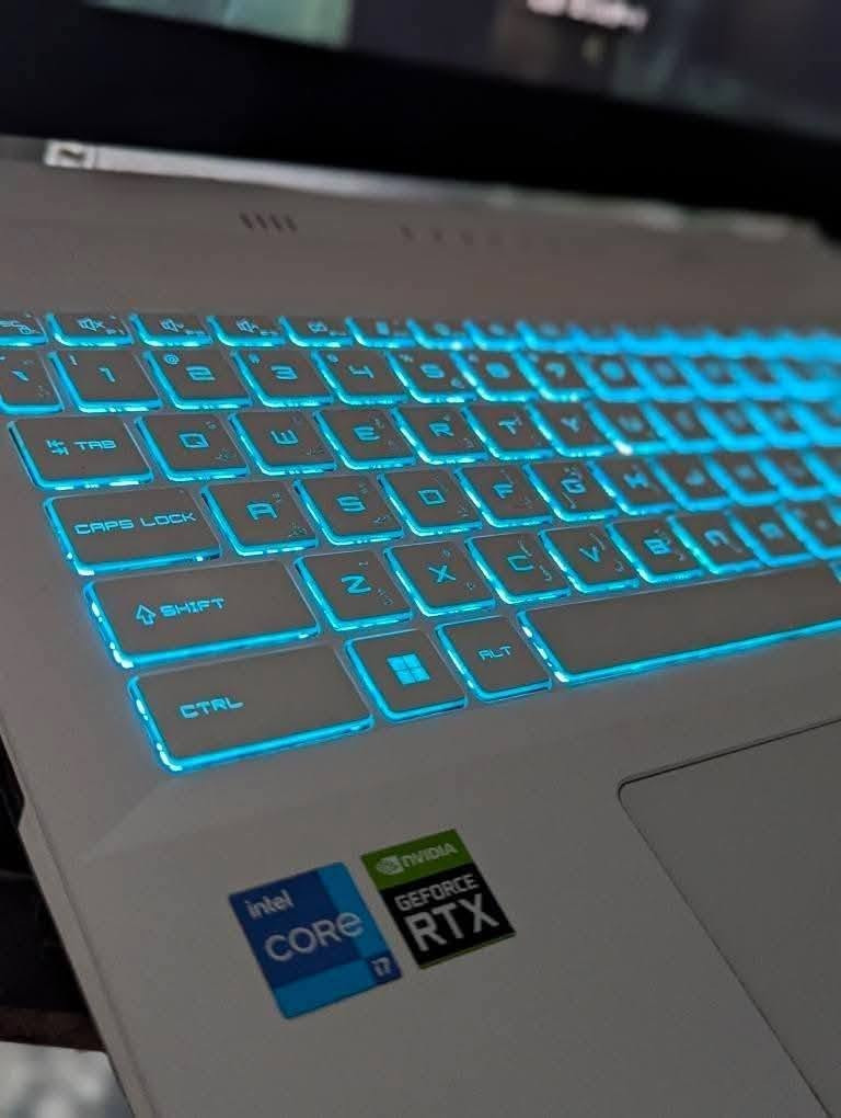الأبيض الجميل Msi sword
لابتوب الگيمنك Msi sword 15
بشكل انيق وعصري 🔥
الجهاز شرق اوسط✅️
System specifications: 
Core i7 11800H 4.6GHZ ✅
Nvidia RTX 3050Ti (نسخةTi 🔥)
16GB DDR4 3200MHZ
512 SSD Nvme M.2
1TB HHD 
15.6 FHD IPS 144hz Anti-Glare 
Light blue keyboard backlit 🩵

حالة الجهاز: مستخدم بحاله جديد 

السعر: 885 الف فقط ✅

ضمان حقيقي للجهاز💯

 توصيل لجميع محافظات العراق
موجود استلام مباشر مكاني كربلاء الهنديه 

للاستفسار التواصل على البيج او الاتصال على الرقم 

*********** - متوفر واتساب
